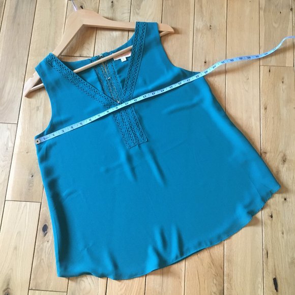 Lost April Teal Crochet Trim Tunic Tank Top - Picture 9 of 16